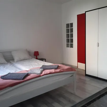 Lägenhet Small At Corvin Negyed Budapest