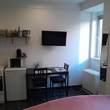Apartament Small At Corvin Negyed